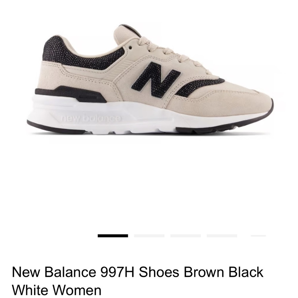 NEW BALANCE WOMENS| 997 sneaker| off white| size 6.5